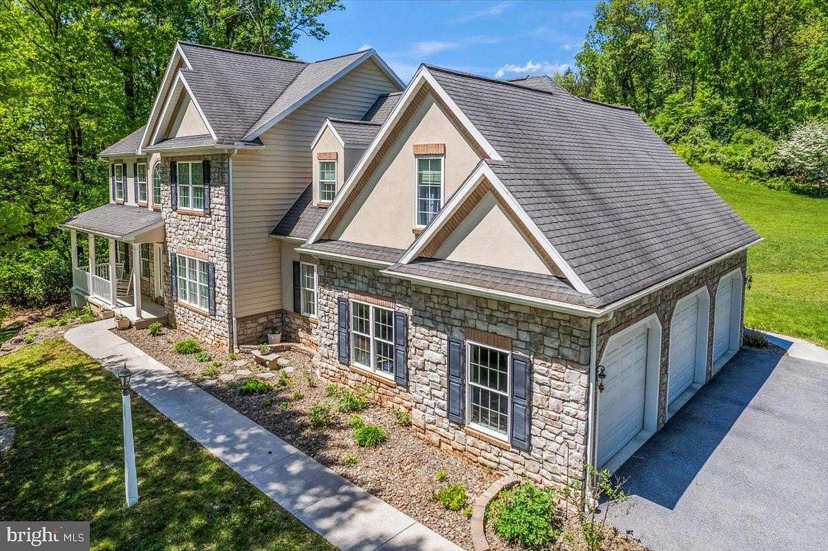 1.72 Acres of Land with Home for Sale in Lebanon, Pennsylvania