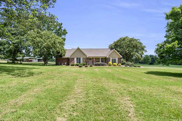 4.2 Acres of Residential Land with Home for Sale in Louisville, Mississippi