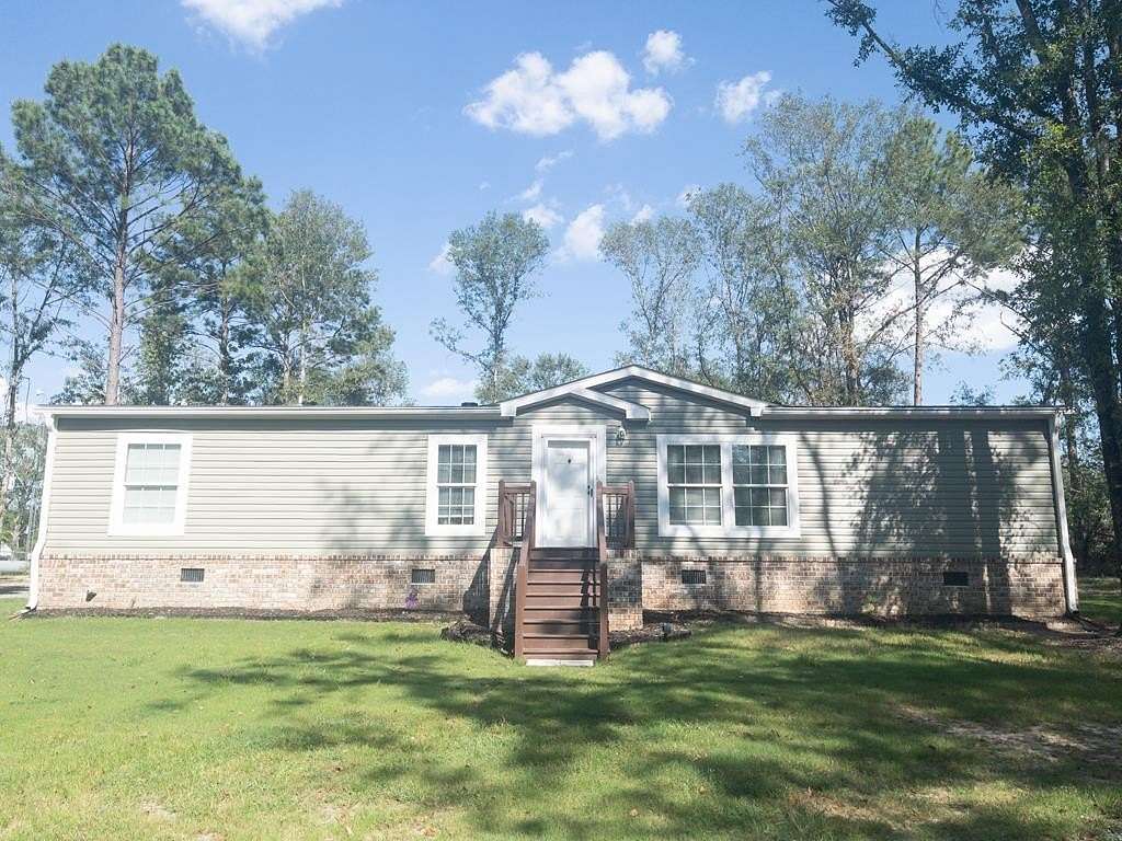 2.37 Acres of Residential Land with Home for Sale in Vidalia, Georgia