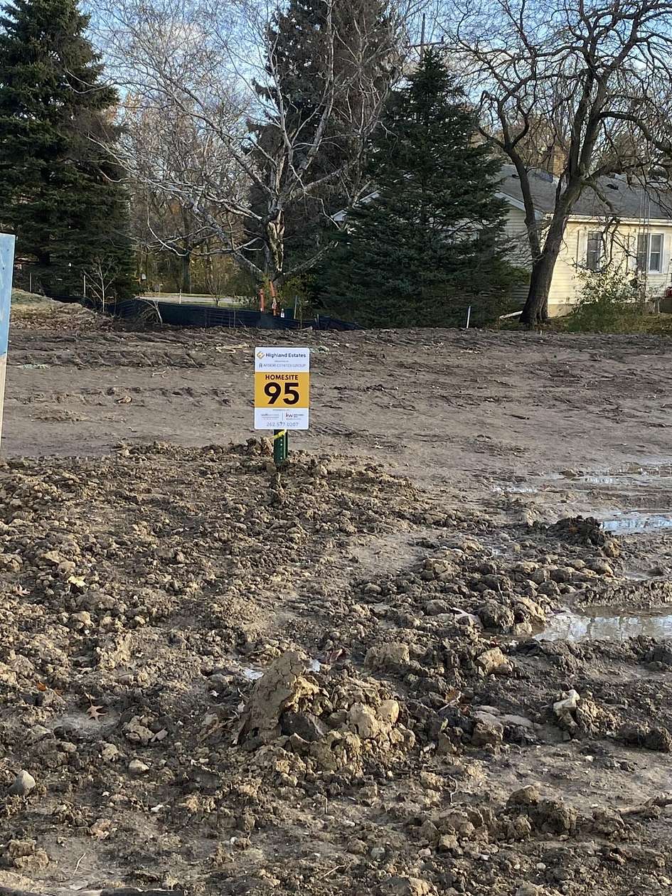 0.35 Acres of Residential Land for Sale in Pleasant Prairie, Wisconsin