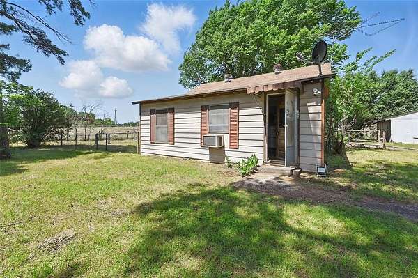 1.37 Acres of Residential Land for Sale in Alvarado, Texas