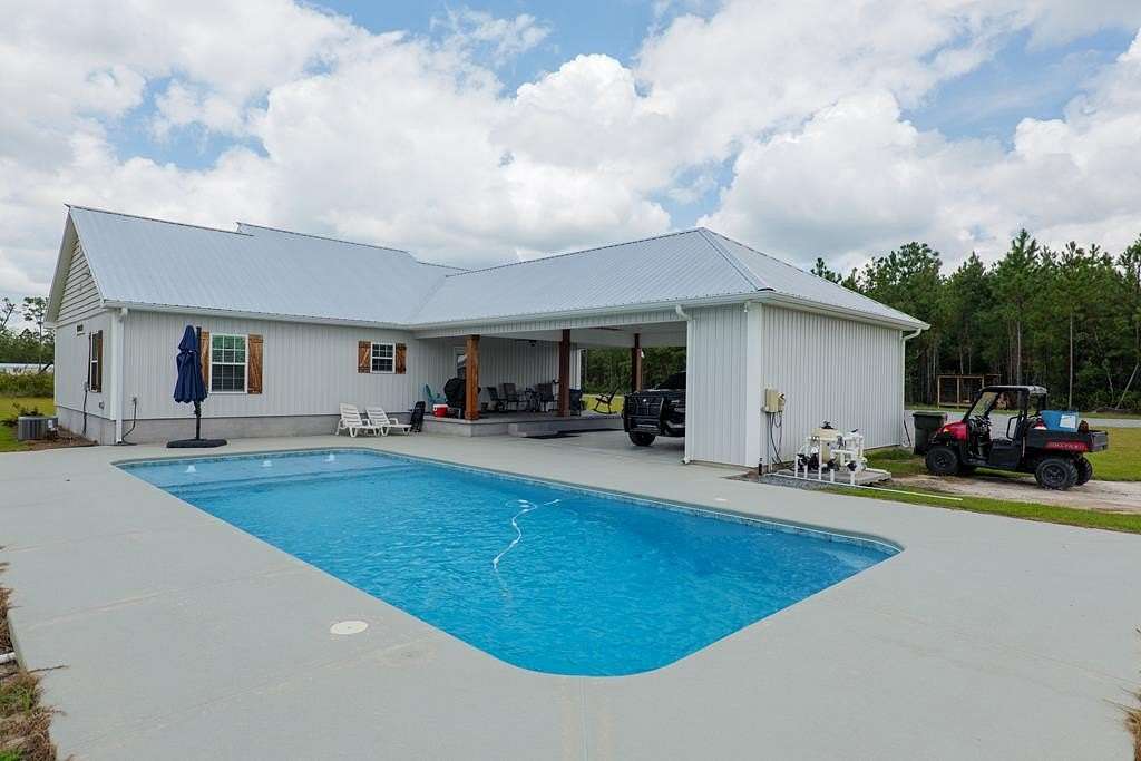 16.5 Acres of Land with Home for Sale in Lakeland, Georgia