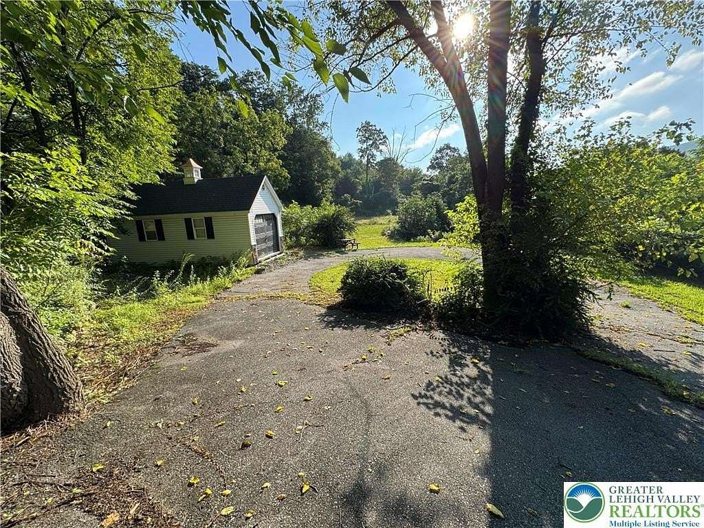 1.43 Acres of Residential Land for Sale in Palmerton, Pennsylvania