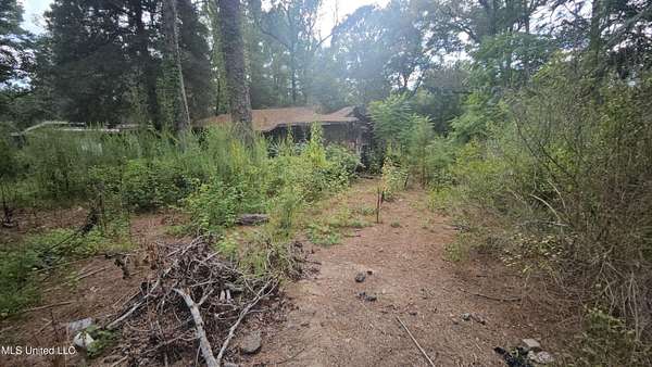 1.38 Acres of Residential Land for Sale in Jackson, Mississippi