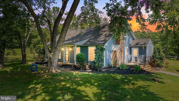 4.9 Acres of Residential Land with Home for Sale in Warrenton, Virginia