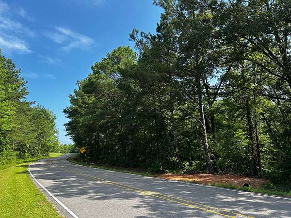 28 Acres of Recreational Land & Farm for Sale in Iuka, Mississippi