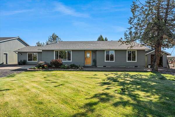 5 Acres of Land with Home for Sale in Redmond, Oregon