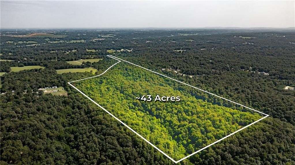 42.5 Acres of Recreational Land for Sale in Fayetteville, Arkansas