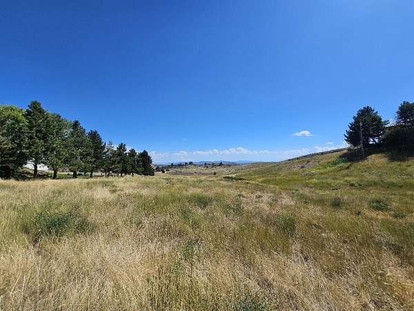 1 Acre of Land for Sale in Klamath Falls, Oregon