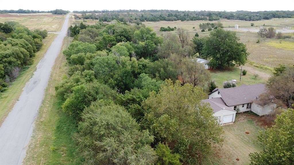 17.8 Acres of Land with Home for Sale in Dill City, Oklahoma