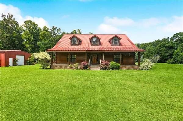 10 Acres of Land with Home for Sale in Bogalusa, Louisiana