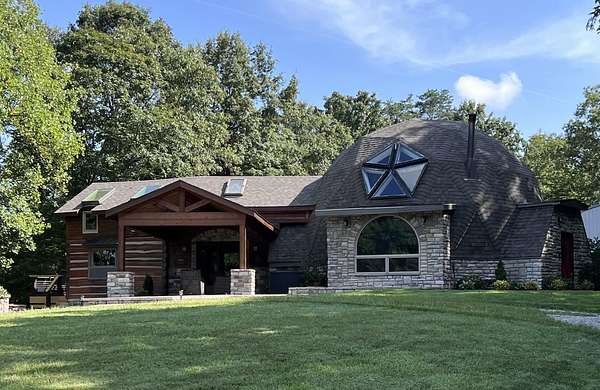 28 Acres of Land with Home for Sale in Irvine, Kentucky