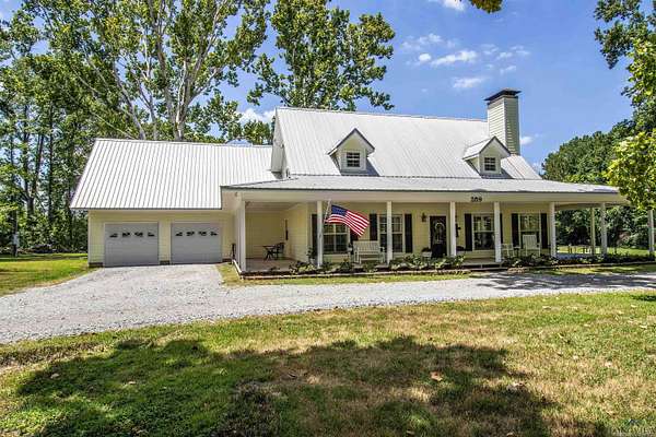 13 Acres of Land with Home for Sale in De Berry, Texas