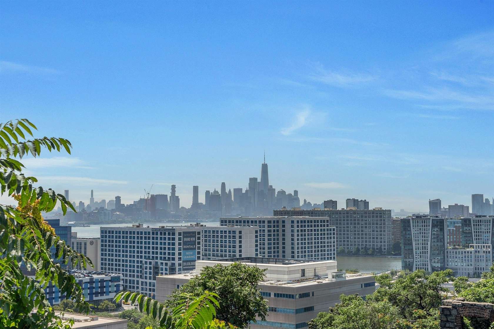 Residential Land for Sale in Weehawken, New Jersey