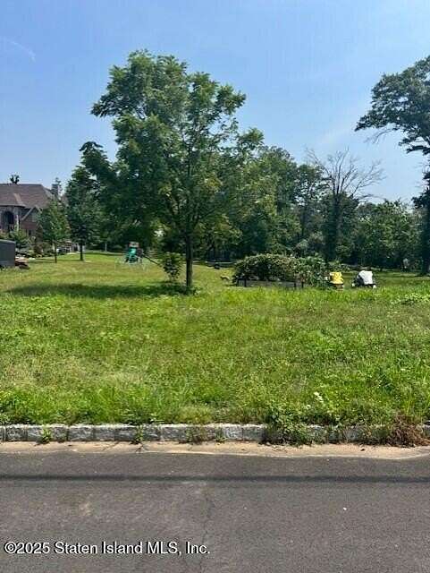 0.35 Acres of Residential Land for Sale in Staten Island, New York