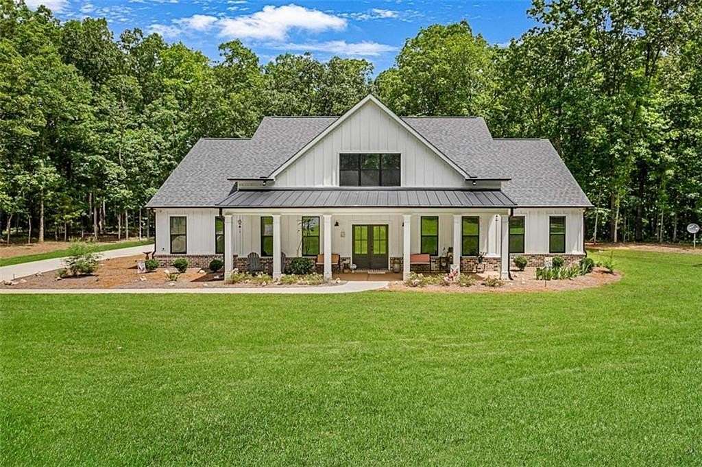 5.3 Acres of Residential Land with Home for Sale in Barnesville, Georgia