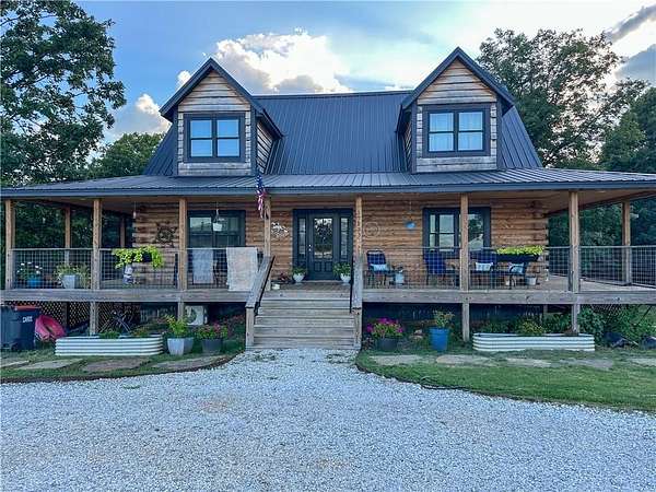 2.5 Acres of Residential Land with Home for Sale in Pea Ridge, Arkansas