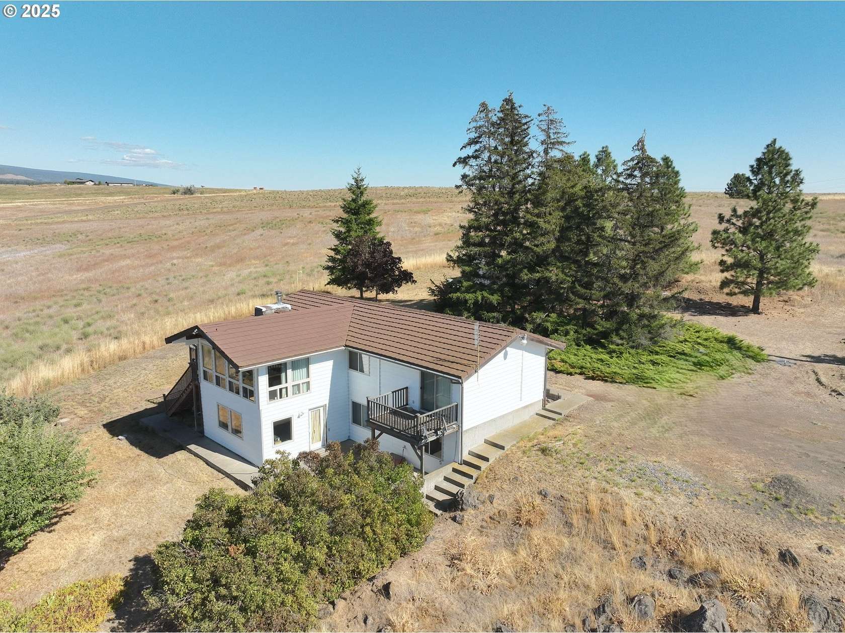 20.6 Acres of Agricultural Land with Home for Sale in Goldendale, Washington