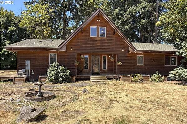 2.5 Acres of Residential Land with Home for Sale in Newberg, Oregon