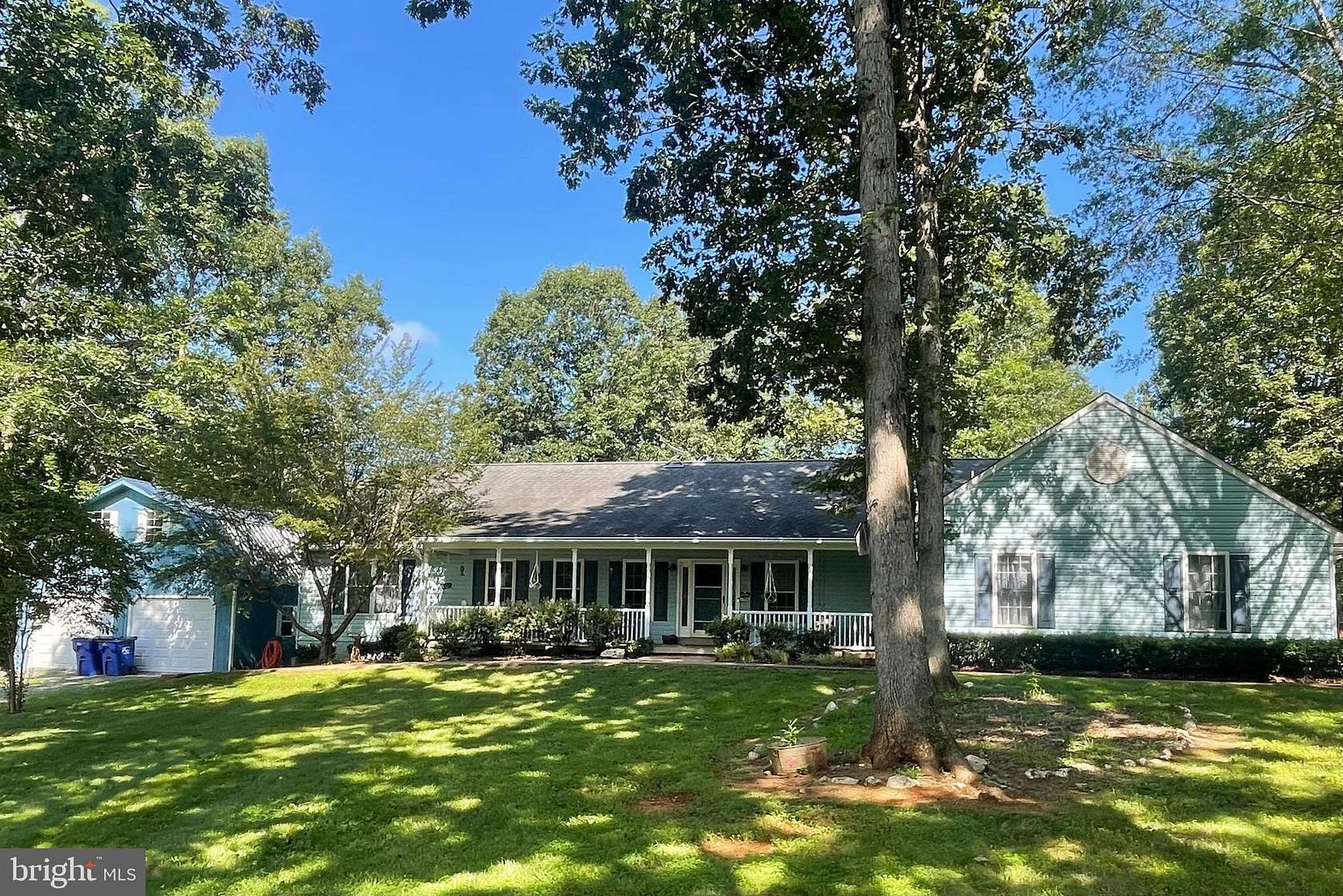 13.7 Acres of Land with Home for Sale in Jeffersonton, Virginia