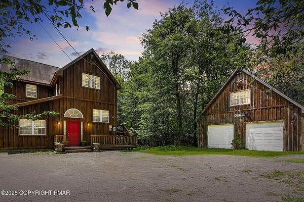 10 Acres of Residential Land with Home for Sale in Canadensis, Pennsylvania