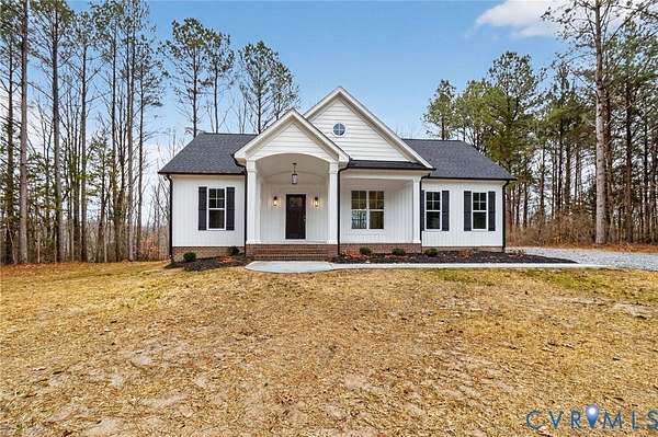 2.1 Acres of Residential Land with Home for Sale in Warsaw, Virginia