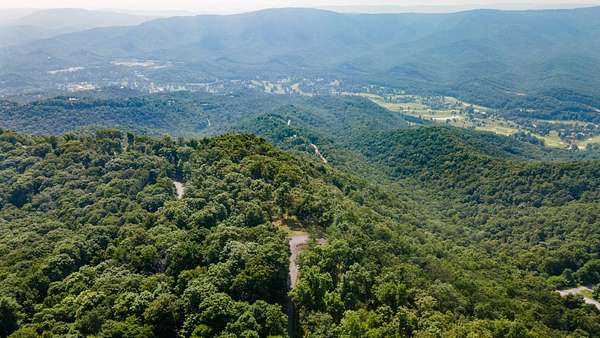 1 Acre of Residential Land for Sale in White Sulphur Springs, West Virginia