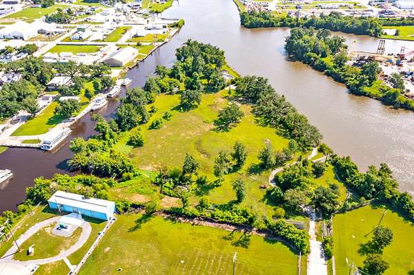 7 Acres of Residential Land for Sale in Houma, Louisiana