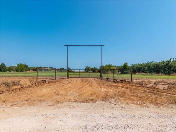 2.5 Acres of Residential Land for Sale in De Leon, Texas