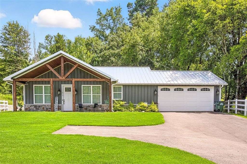 4.89 Acres of Residential Land with Home for Sale in Winona, Texas