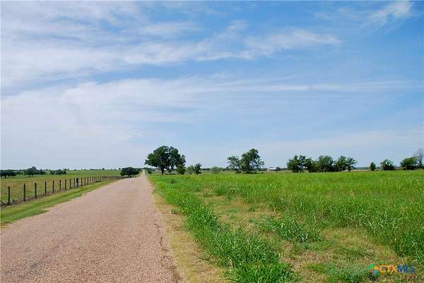 8 Acres of Residential Land for Sale in Schulenburg, Texas