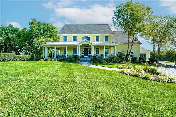 20.2 Acres of Land with Home for Sale in Nicholasville, Kentucky