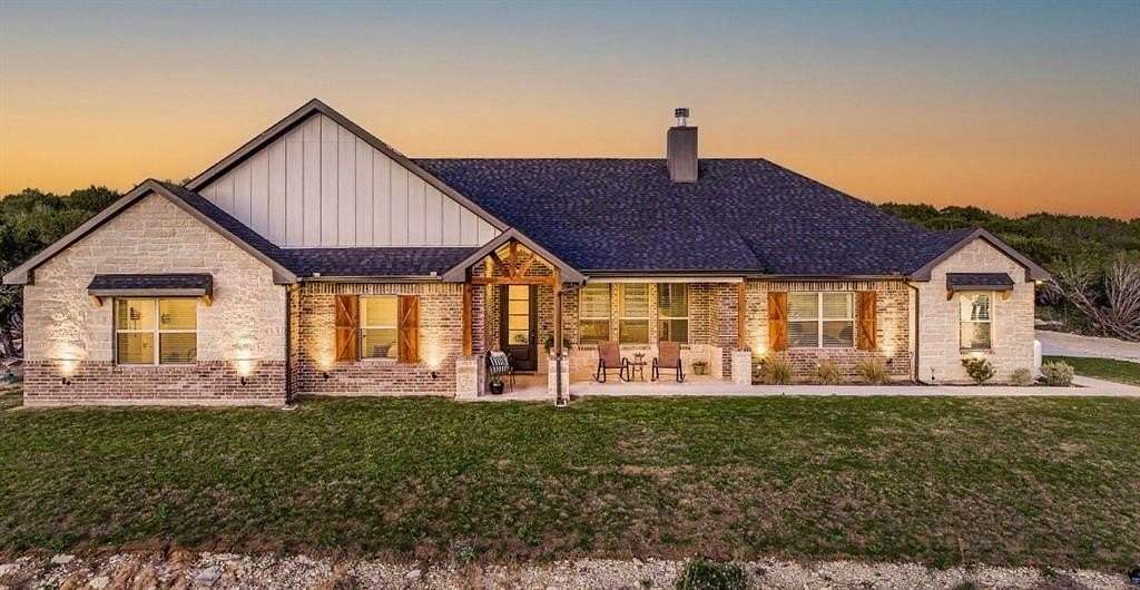 5 Acres of Residential Land with Home for Sale in Bluff Dale, Texas