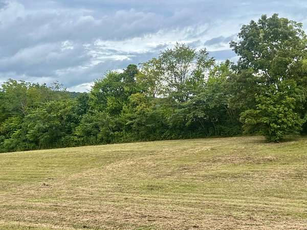 4.5 Acres of Residential Land for Sale in Etowah, Tennessee