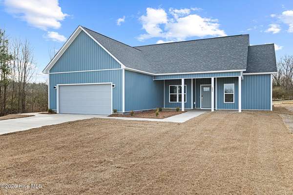 2.82 Acres of Residential Land with Home for Sale in Richlands, North Carolina