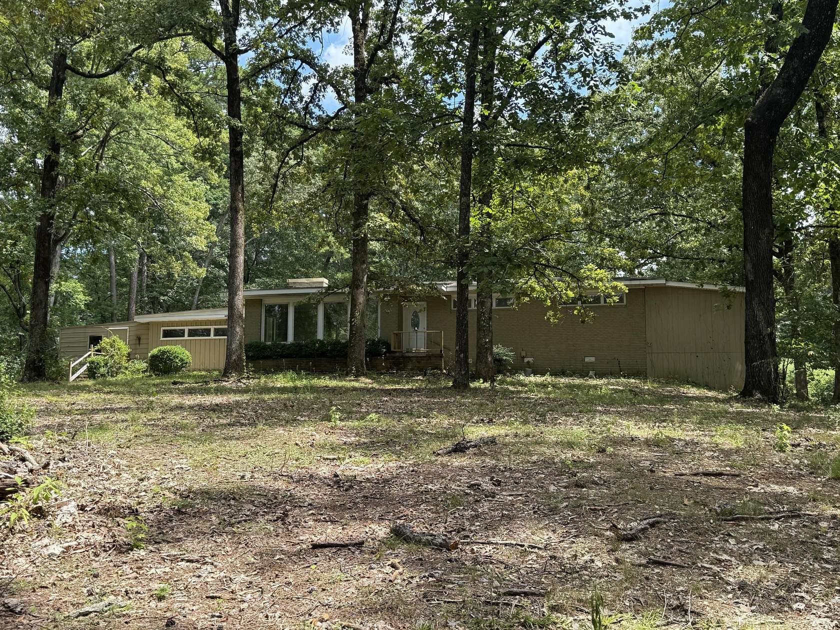 1.88 Acres of Residential Land with Home for Sale in Fulton, Mississippi