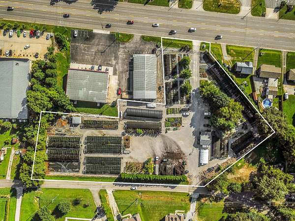 3 Acres of Improved Commercial Land for Sale in Greenbrier, Tennessee