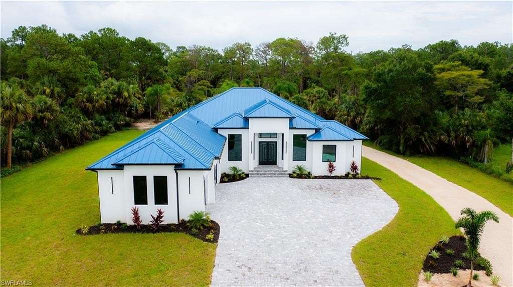 2.5 Acres of Residential Land with Home for Sale in Naples, Florida