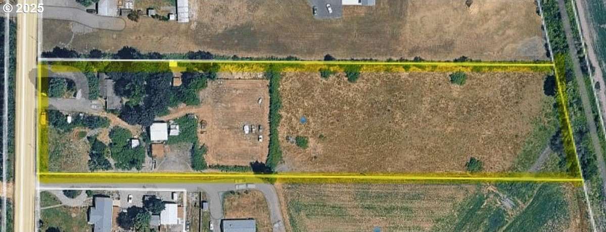 4.6 Acres of Residential Land with Home for Sale in Carlton, Oregon