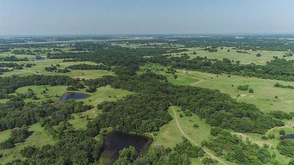 300 Acres of Recreational Land & Farm for Sale in Pauls Valley, Oklahoma
