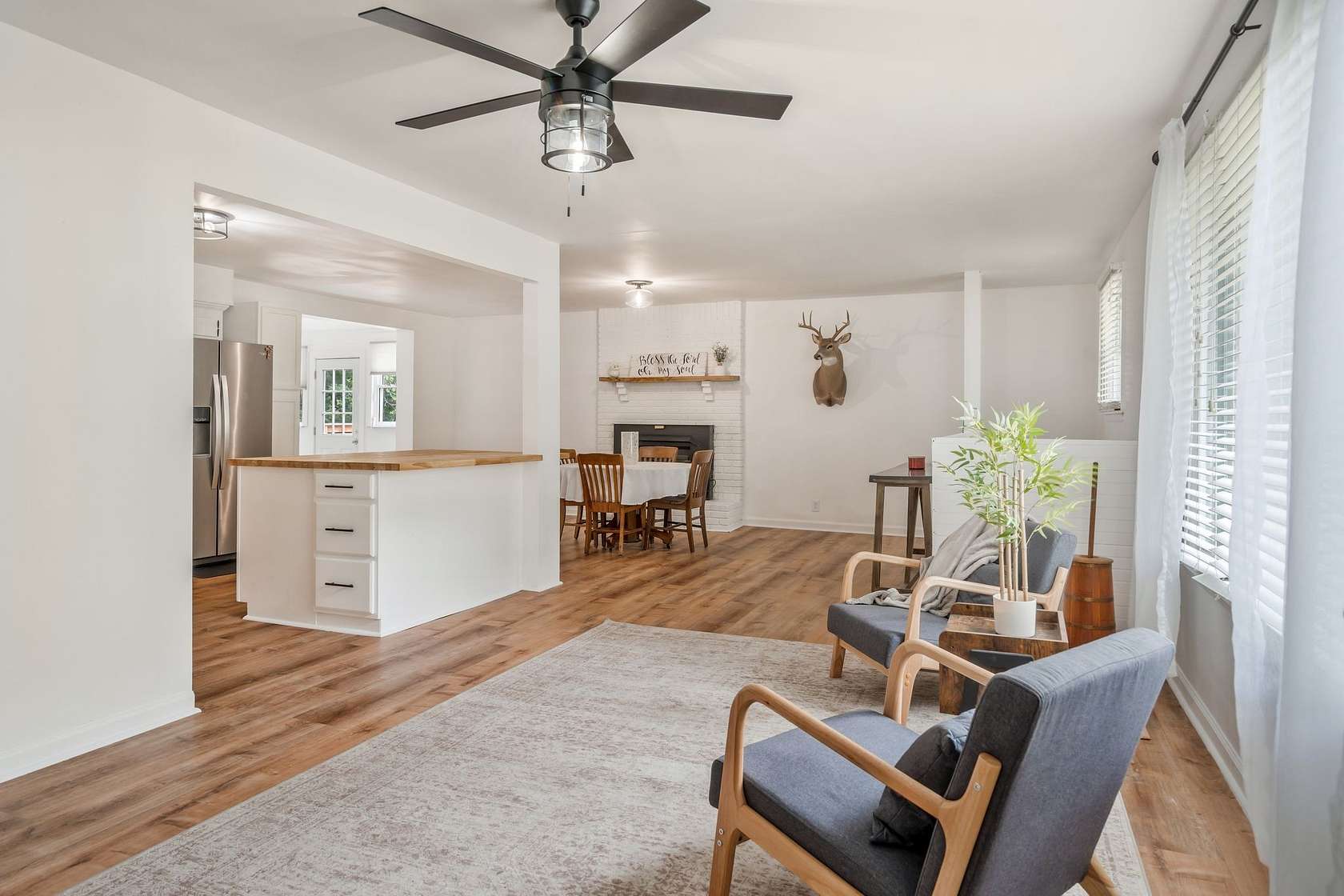 4.19 Acres of Residential Land with Home for Sale in Hendersonville, Tennessee