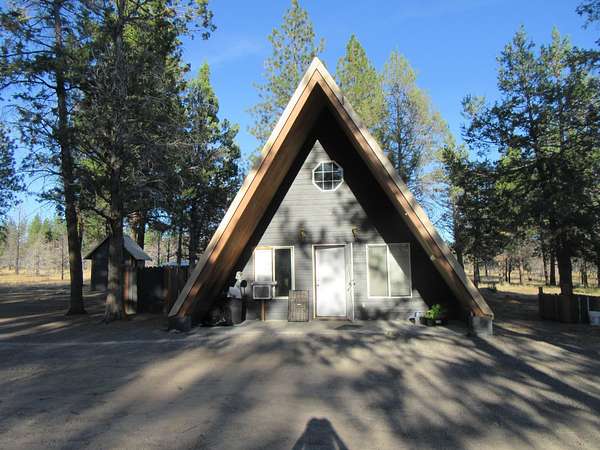 20 Acres of Recreational Land with Home for Sale in Bly, Oregon