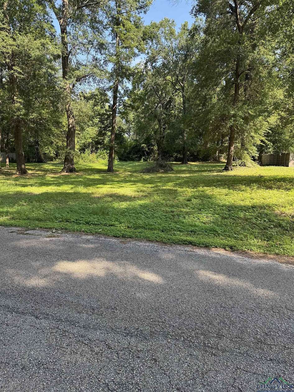 0.62 Acres of Residential Land for Sale in Carthage, Texas