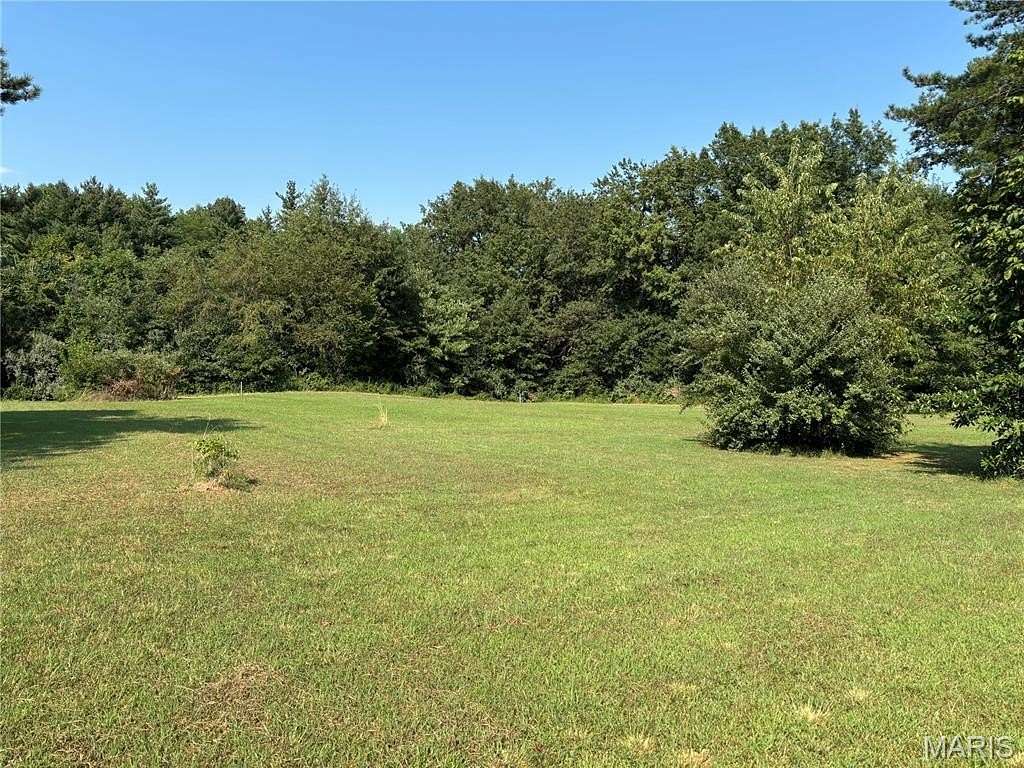 0.55 Acres of Residential Land for Sale in Carlyle, Illinois