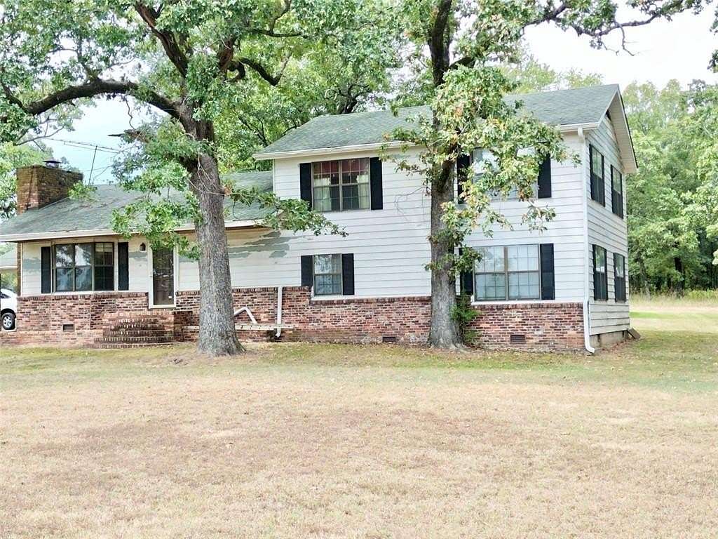 11 Acres of Land with Home for Sale in Russellville, Arkansas