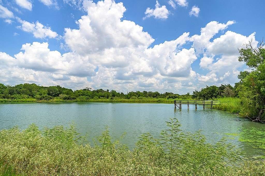 100 Acres of Recreational Land & Farm for Sale in Round Top, Texas