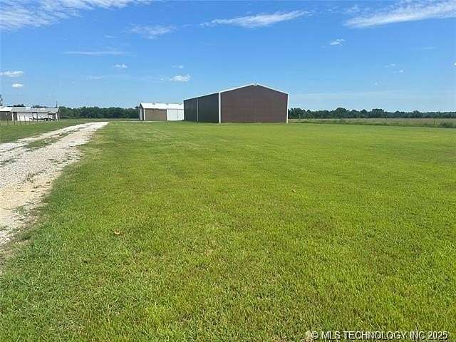 2.18 Acres of Residential Land for Sale in Okmulgee, Oklahoma