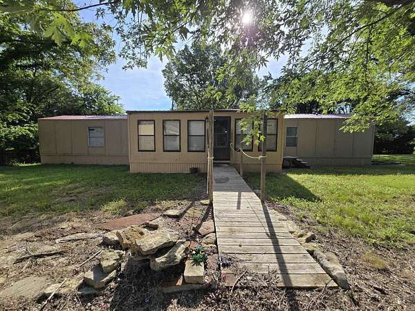 13 Acres of Land with Home for Sale in Winfield, Kansas