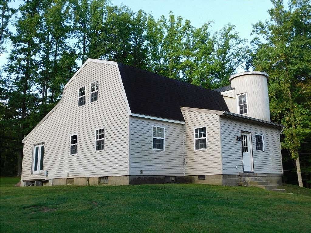 10 Acres of Land with Home for Sale in Edinboro, Pennsylvania