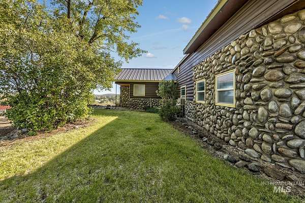 3.59 Acres of Residential Land with Home for Sale in Council, Idaho